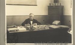 Ο Τεχνικός Διευθυντής. 1933. © Φωτογραφικό Αρχείο Ε.Λ.Ι.Α.
